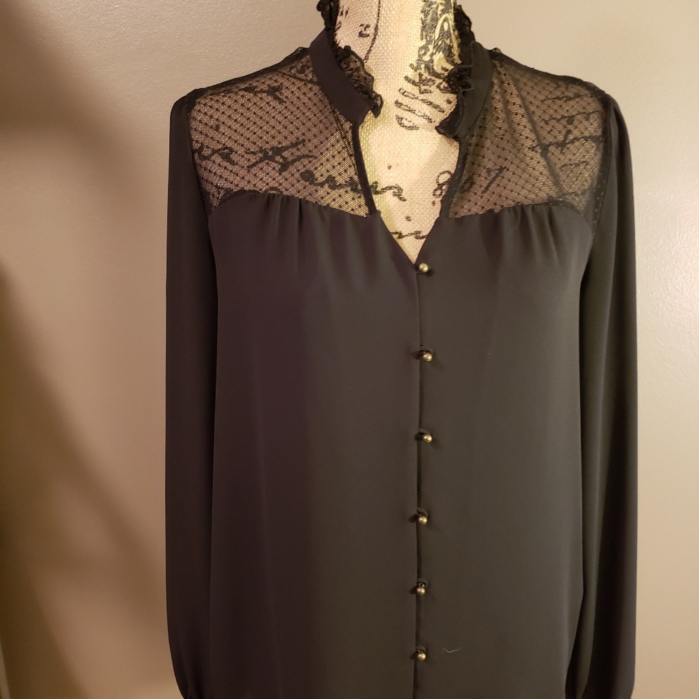 Forever 21 Beautiful silky blouse